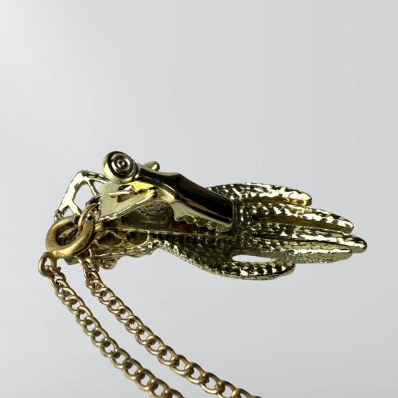 Vintage 50s Gold Tone Metal Hand Shaped Glove & Scarf Purse Clip - Picture 5 of 6